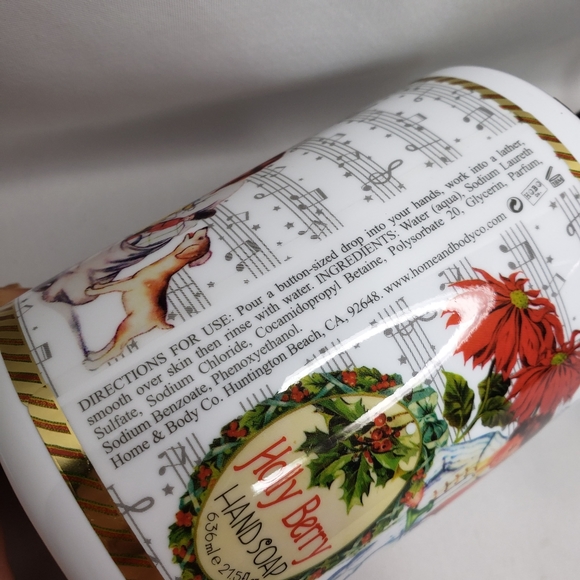 Home & Body Holiday Greetings Hand Soap Holy Berry Pine Forest Set of 2 - Picture 4 of 6